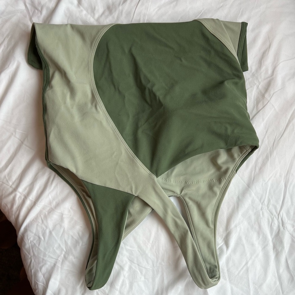 Lululemon Athletica Two-Tone Green Bodysuit
